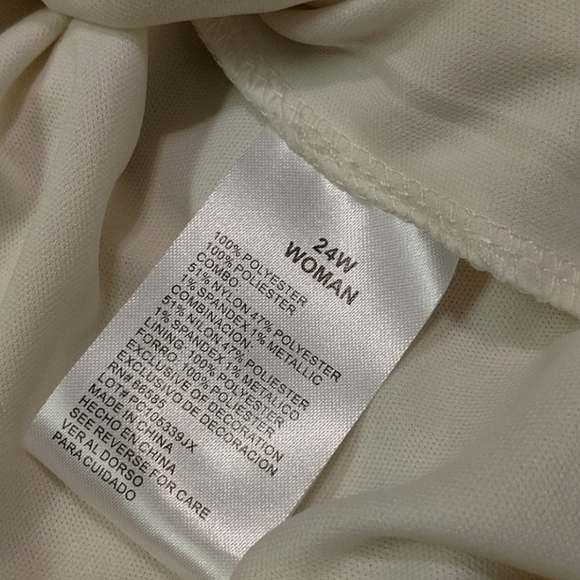 Cream and gold dress ♡ - Picture 11 of 12